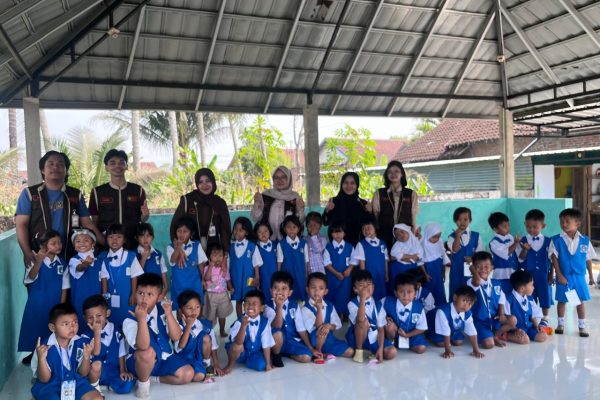 Belajar Sambil Bermain, KKN UPN Veteran Yogyakarta Kelompok 173 Hadirkan Kegiatan Edukatif di TK Pertiwi Ploso Gede