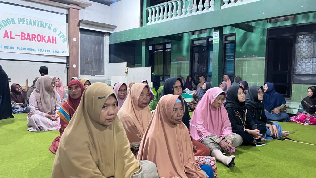 Merajut Ukhuwah Melalui Tradisi Berjanjen di Ploso Raya