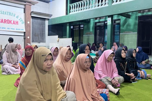 Merajut Ukhuwah Melalui Tradisi Berjanjen di Ploso Raya